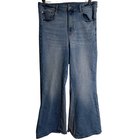american eagle jeans 12 SHORT super hi rise crop flare Blue Light Wash Stretch - Picture 1 of 14